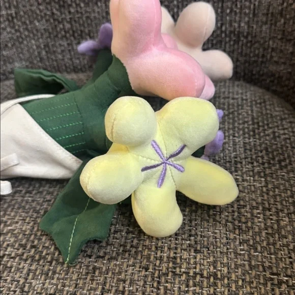 Jellycat Bouquet of Flowers - Picture 5 of 6